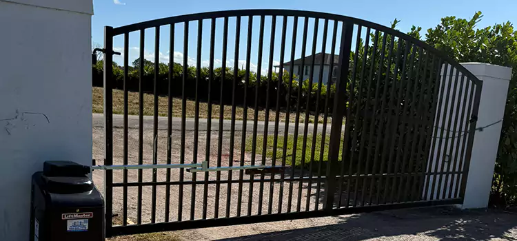 Driveway Fence Repair Glassmanor